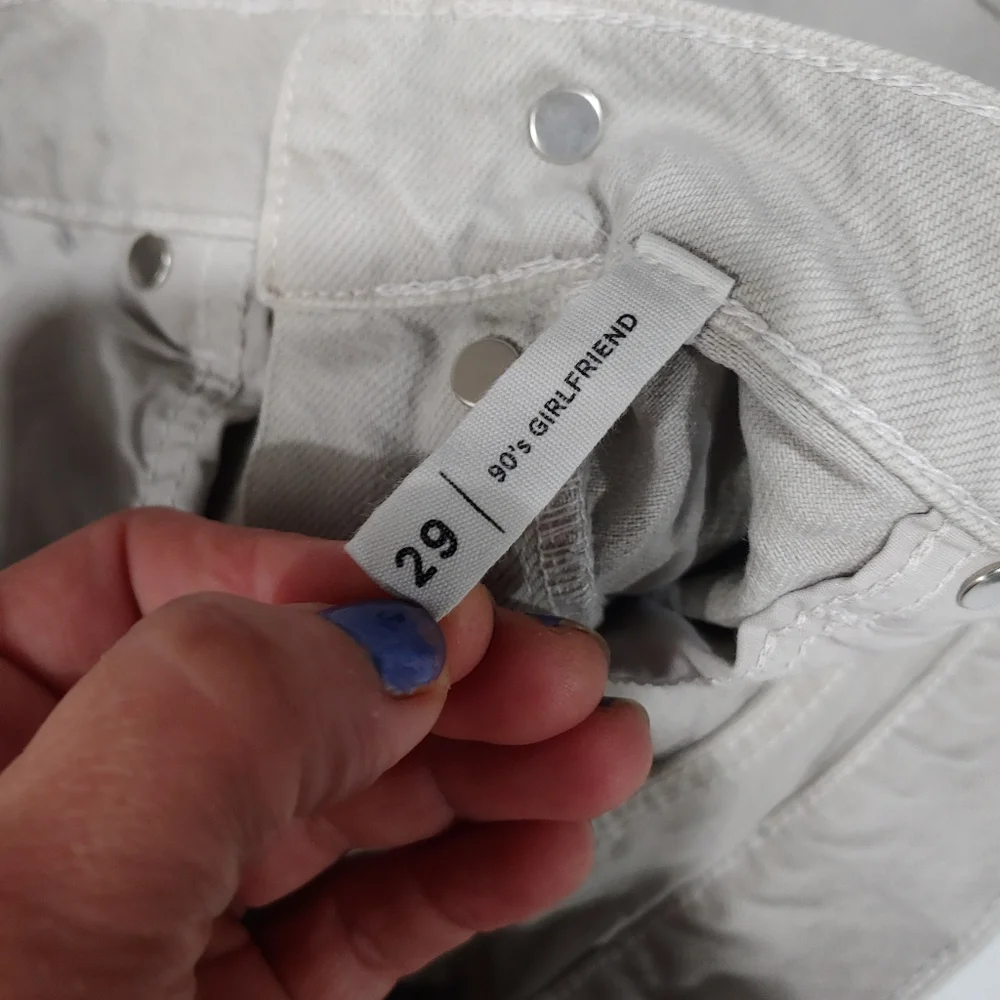 PACSUN 90'S GIRLFRIEND BUTTON FLY SHORT (a140)
